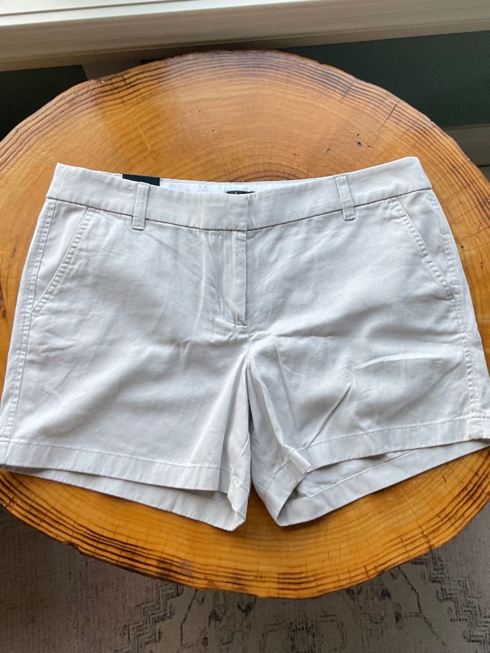 J. Crew Women’s 5" classic chino short Natural Khaki NWT Size 12